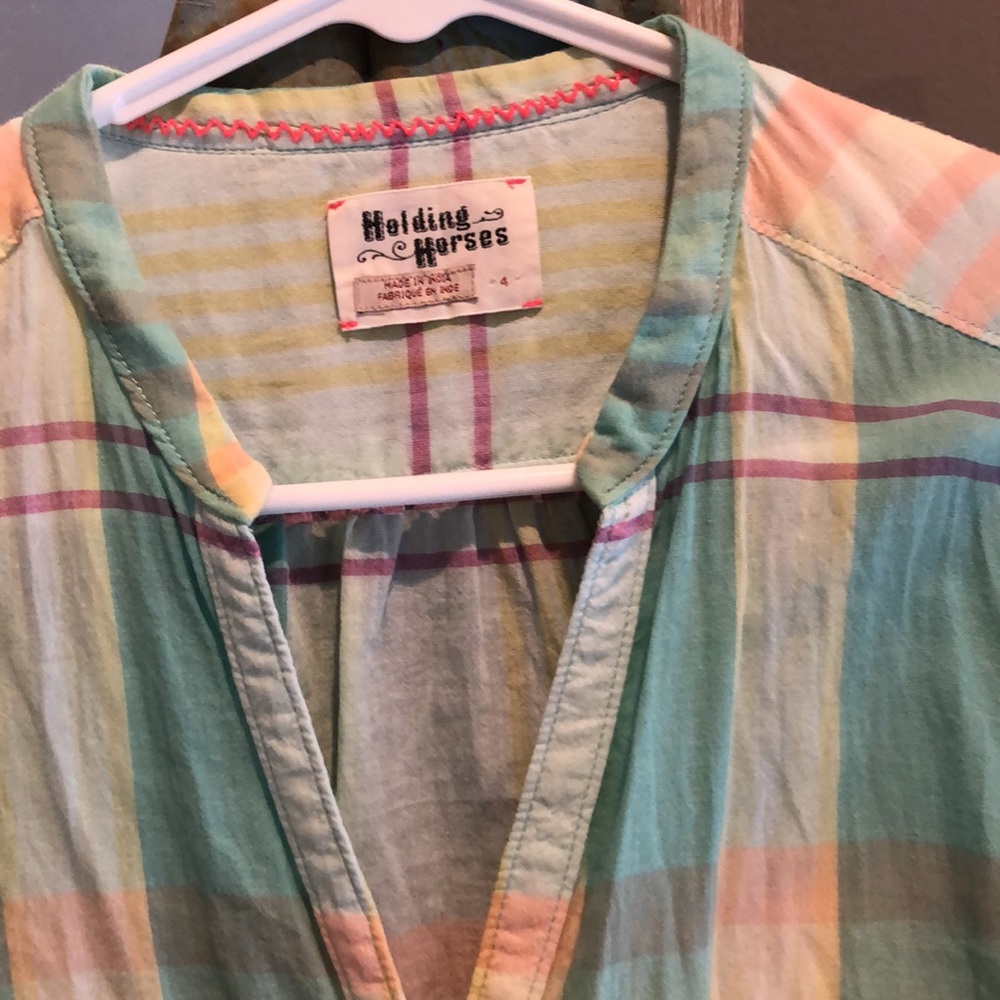 Button down - Picture 2 of 2